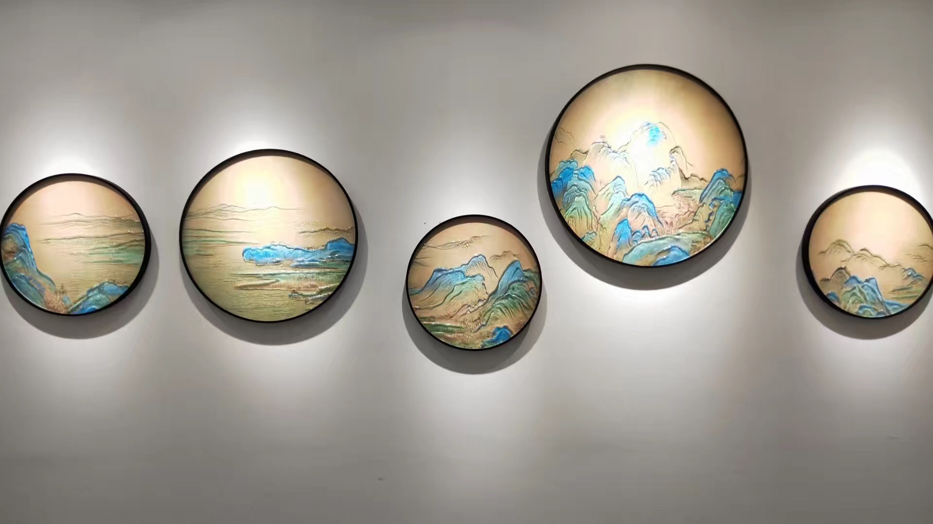 circle painting اللوحة الدائرة