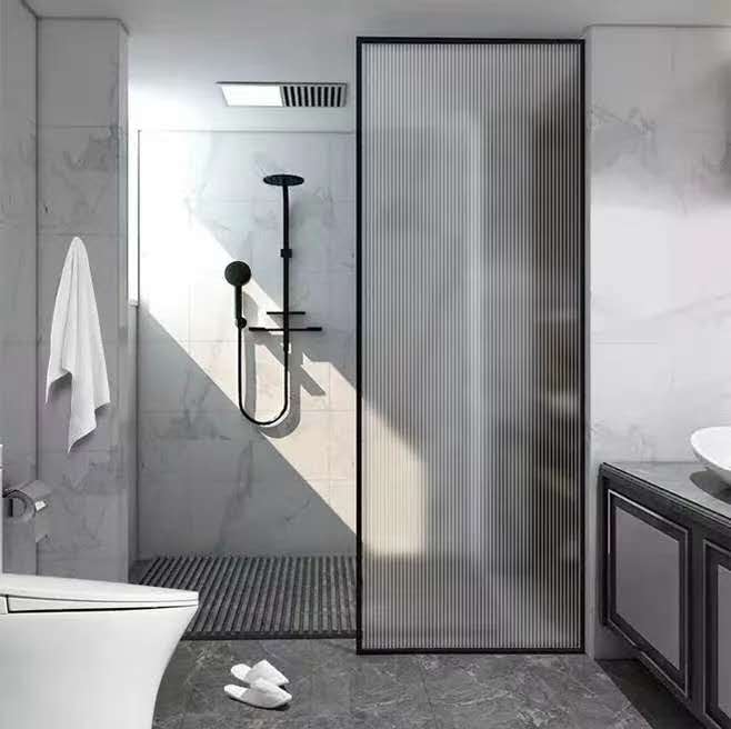 Fluted Glass زجاج مخدد (4)