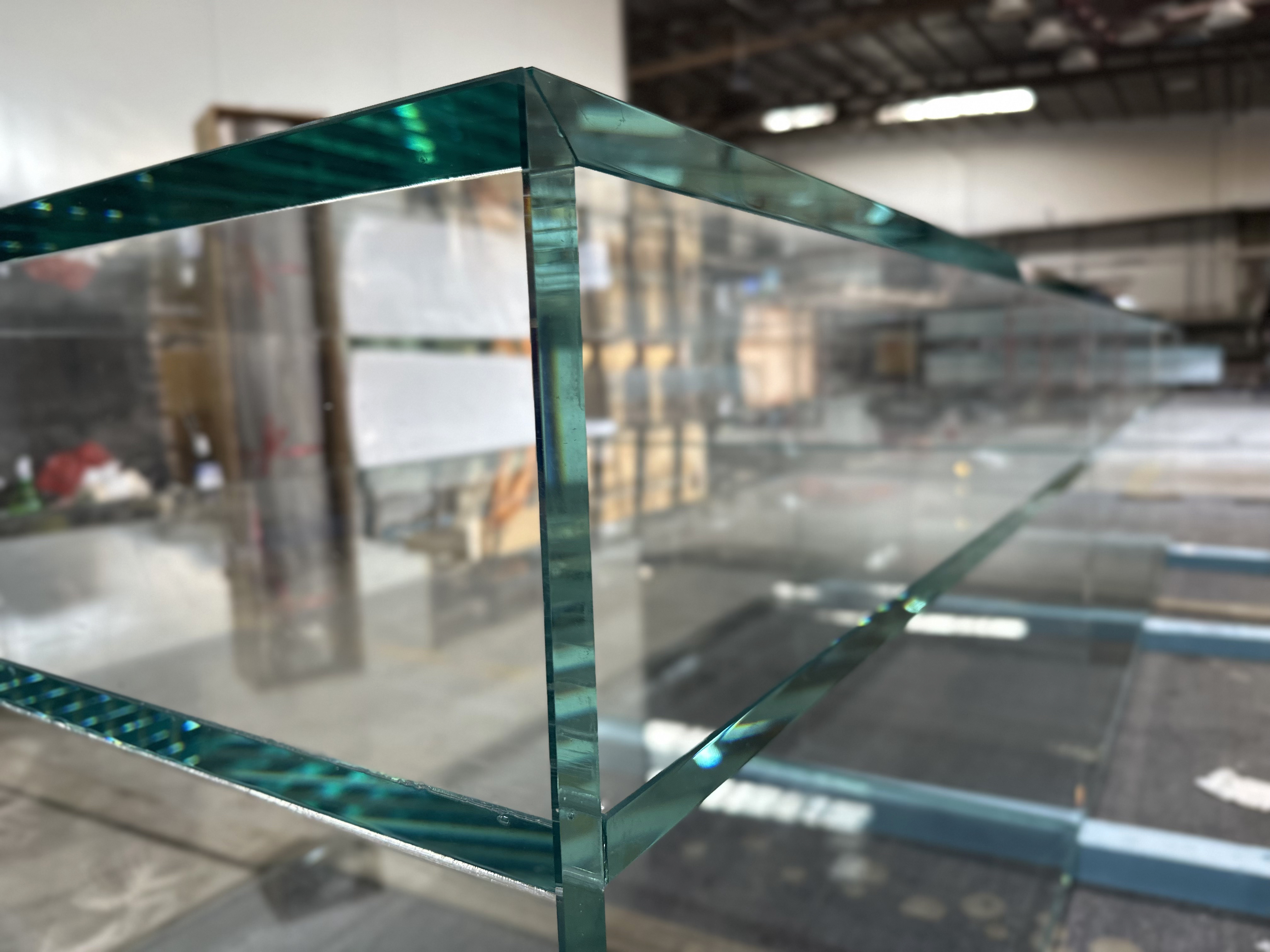 glass display cabinet خزانة عرض زجاجية (7)
