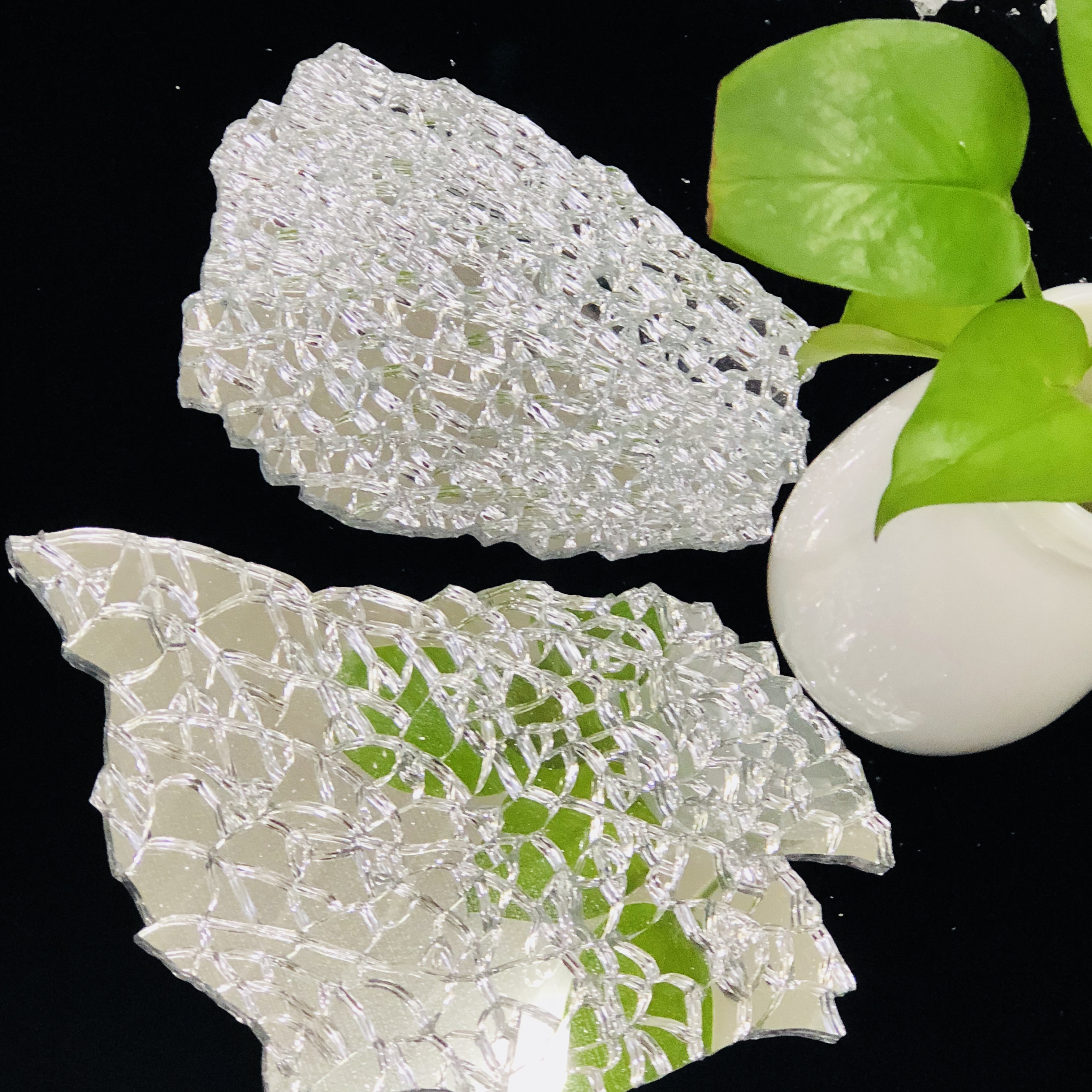 Temperable Mirror مرآة قابلة للتحلل